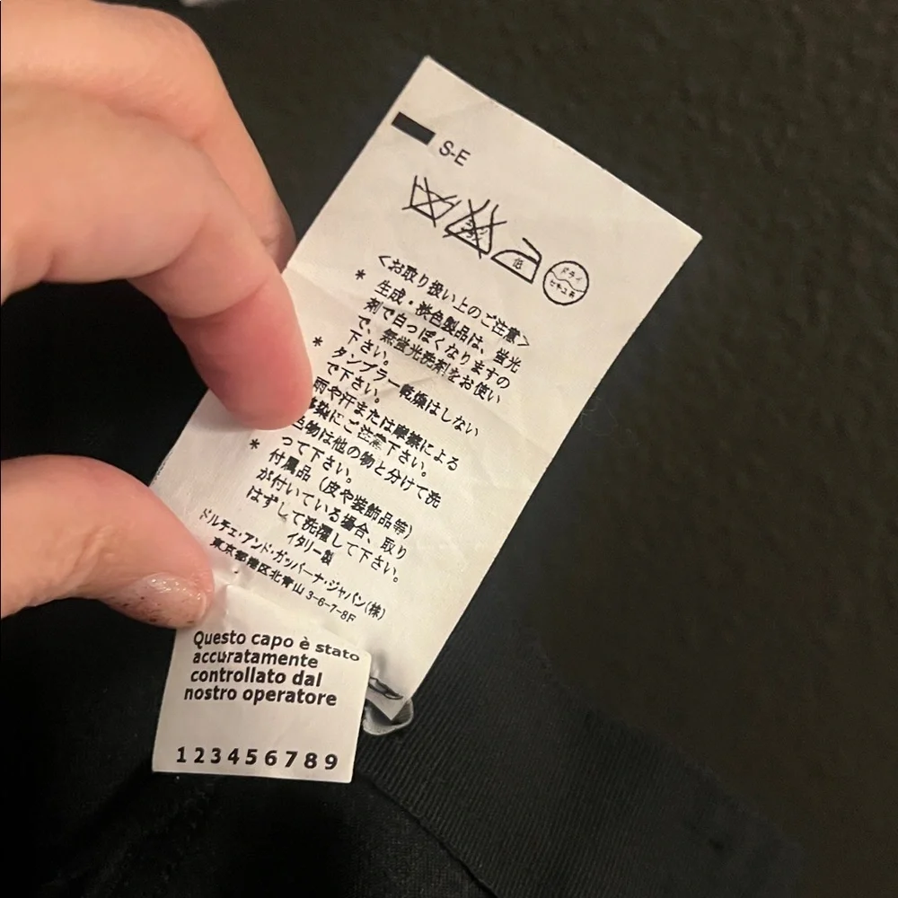 ๐ 1 hour sale. Dolce & Gabbana, EU 40 US 4, Classic Black Pencil Skirt - Picture 11 of 16
